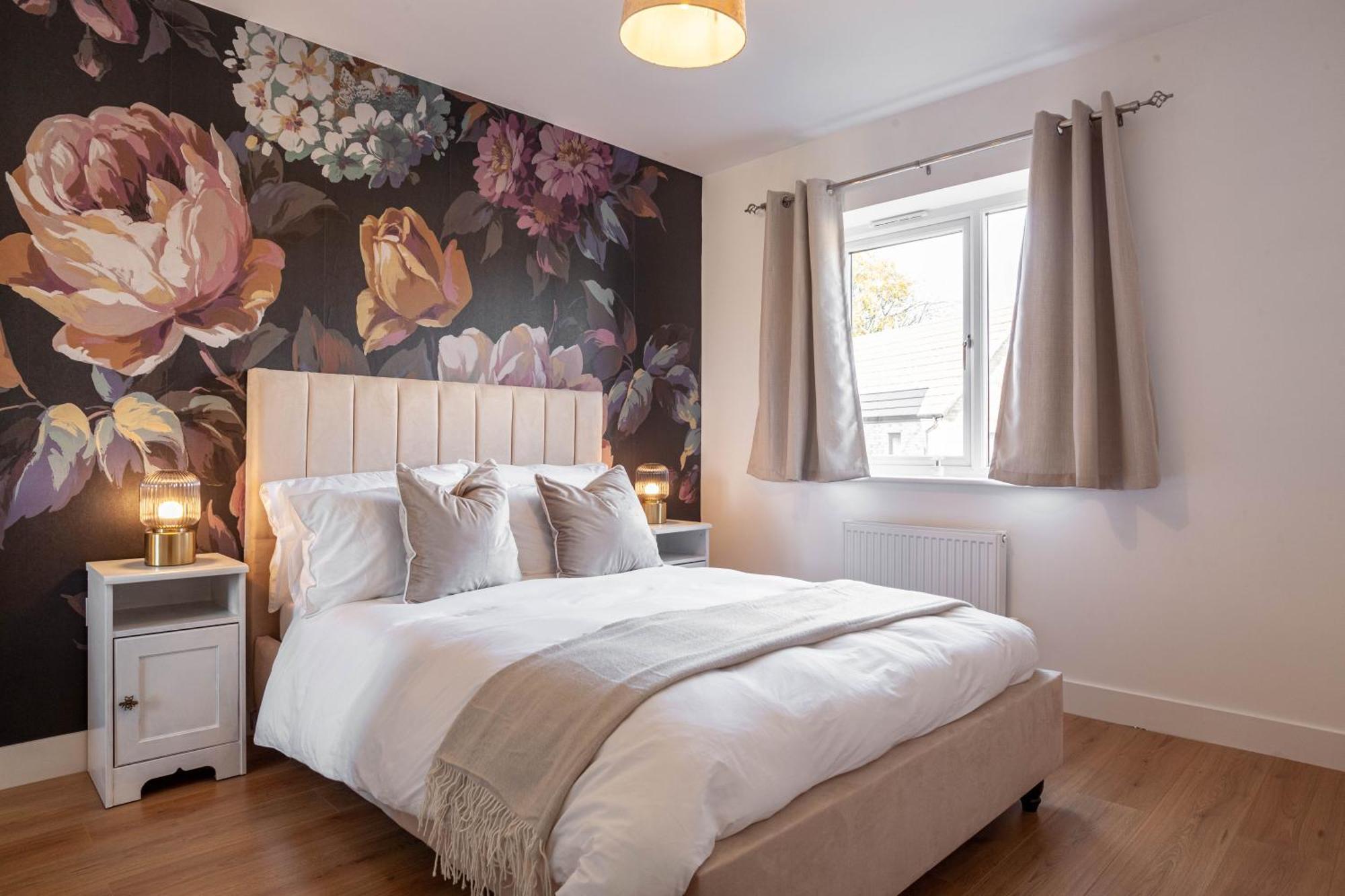Modern 3 Bedroom House With Parking Бат Экстерьер фото